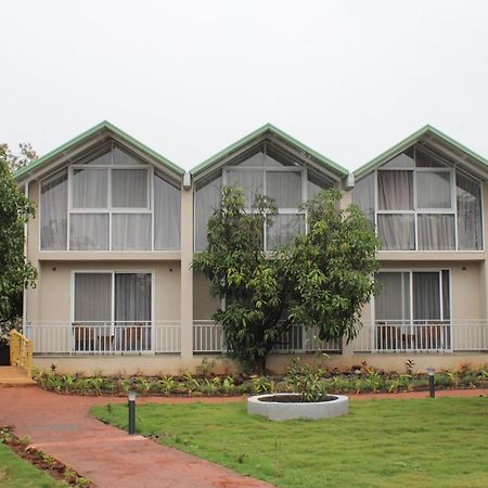 Malkhed Mango Leaf Lake Resort מראה חיצוני תמונה