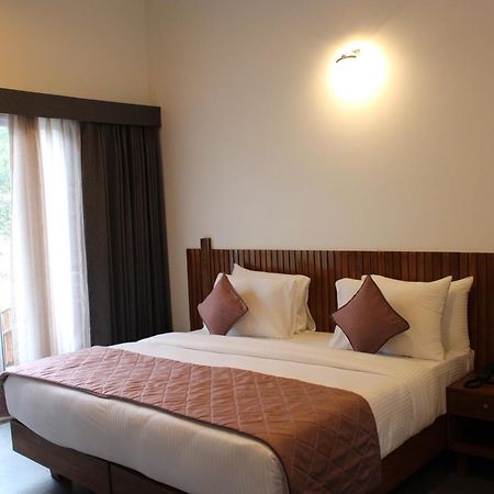 Malkhed Mango Leaf Lake Resort מראה חיצוני תמונה