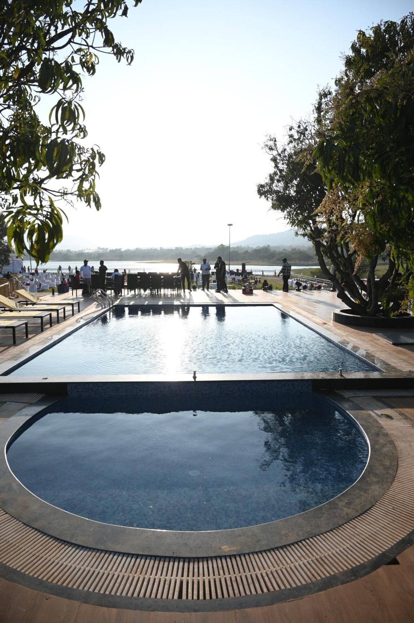 Malkhed Mango Leaf Lake Resort מראה חיצוני תמונה