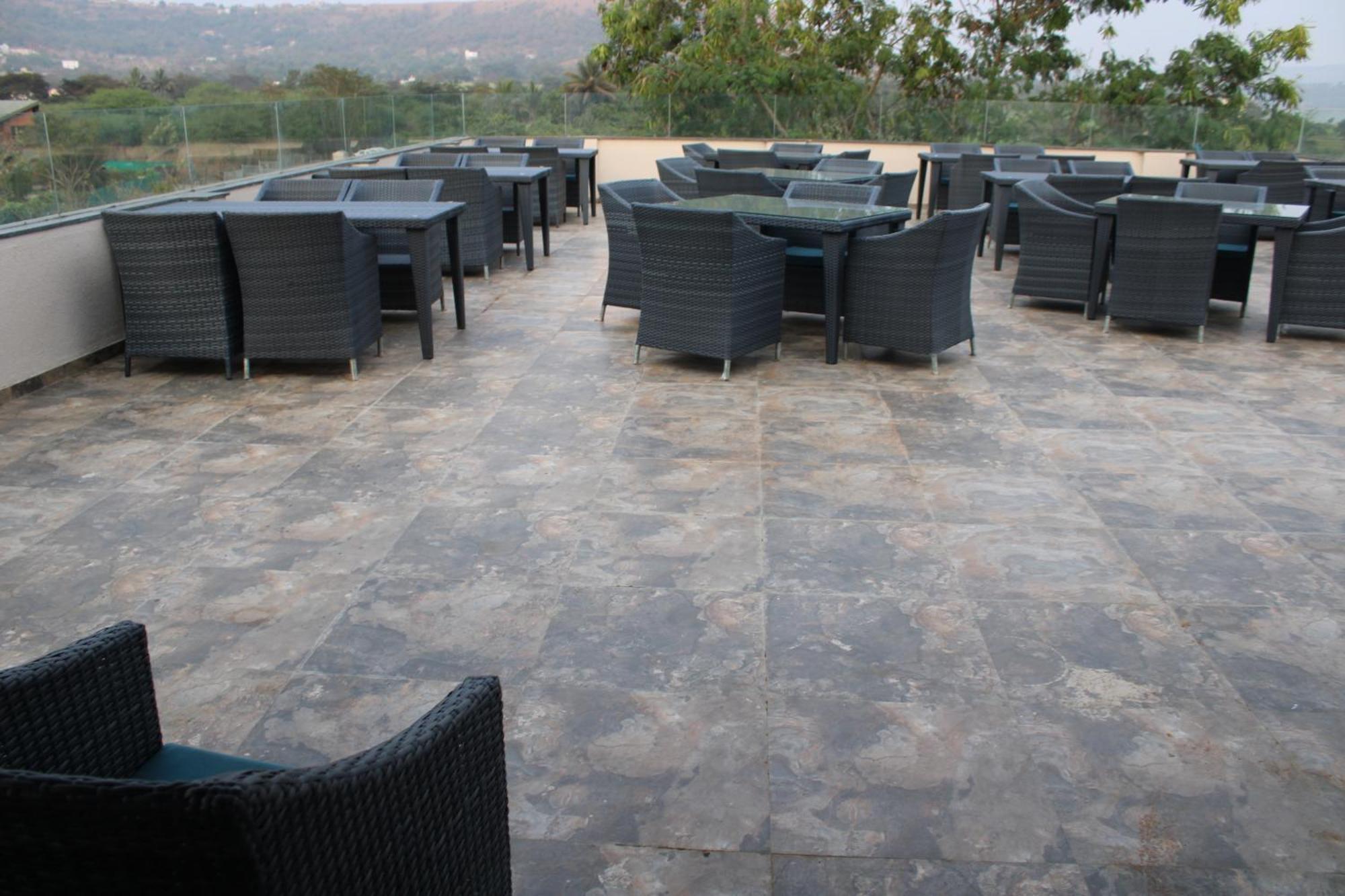Malkhed Mango Leaf Lake Resort מראה חיצוני תמונה